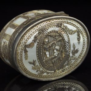 18 sajandi karp - pärlmutter, kilpkonnaluu, hõbe