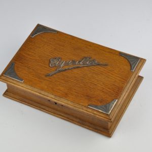 Antiikne sigareti karp - puit, hõbe