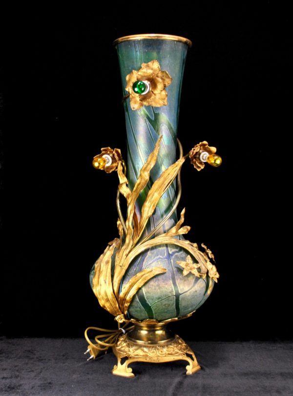 Art Nouveau vase-lamp