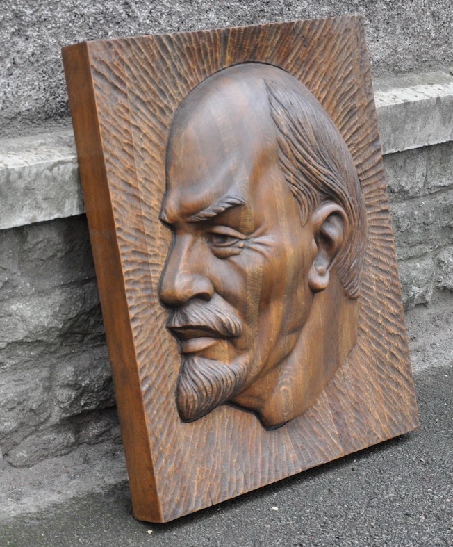 Wooden wall tile "Lenin" G.Markelov 1983y Wooden wall tile "Lenin" G.Markelov 1983y