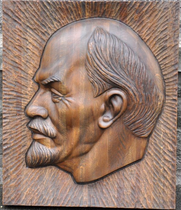 Wooden wall tile "Lenin" G.Markelov 1983y