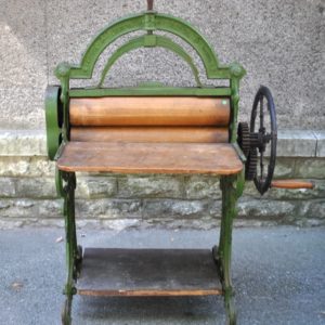 An antique cast-iron presser bar 350.-