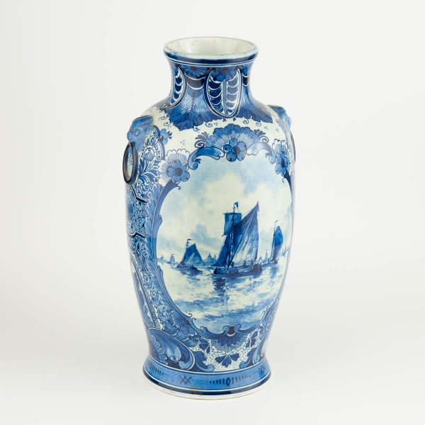 Antiikne portselan sinine vaas