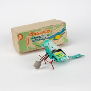 Vintage 1969 Odessa wind up tin toy bird