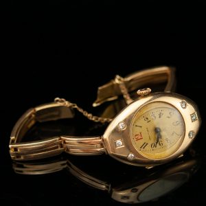 Antique women's gold 56/585 wrist watch with diamonds  "Borell Fils & Co"