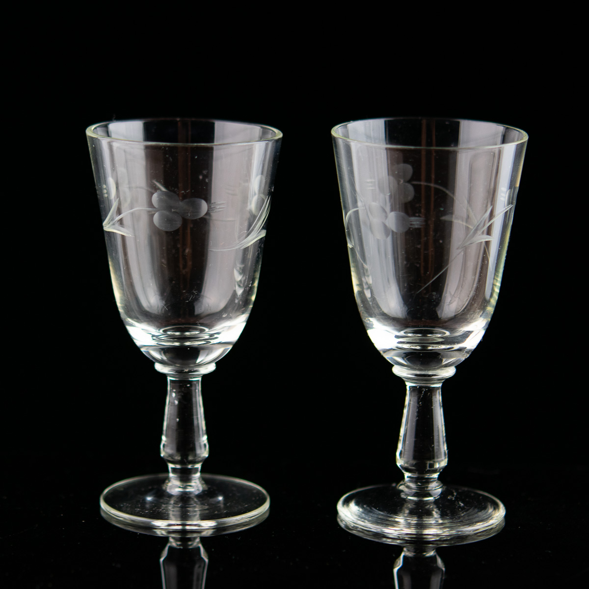 Varajane Tarbeklaas, pitsid ja klaasid Varajane Tarbeklaas, pitsid ja klaasid