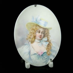 Portselanist seinaplaat, käsimaal Portselanist seinaplaat, käsimaal