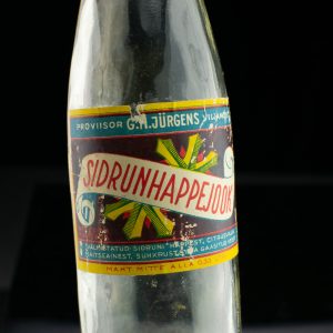 EW aegne klaas pudel Sidrunhappejook, Prov.G.H.Jürgens Viljandis