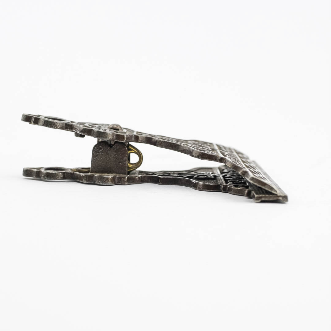 Malmist antiikne klamber Malmist antiikne klamber