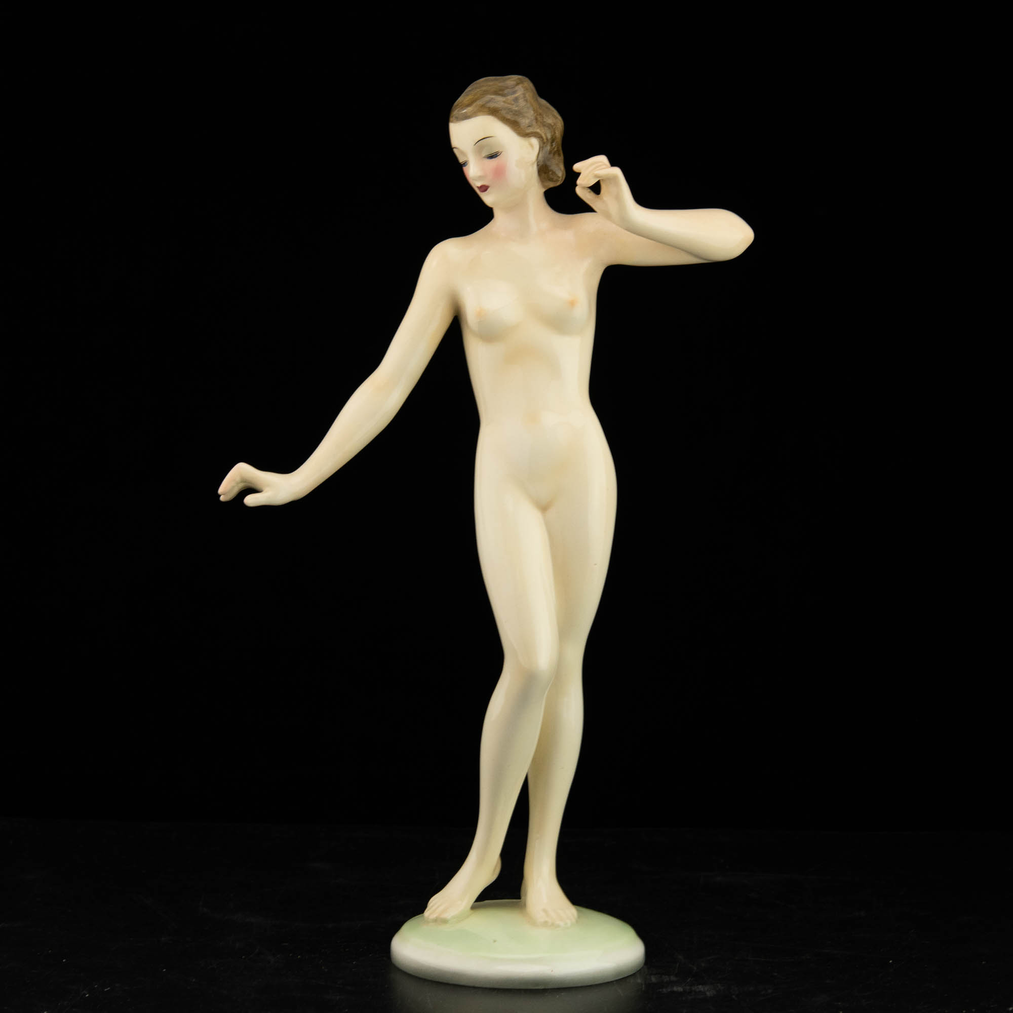 Portselanist kuju - Naine, Goldscheider Austria Portselanist kuju - Naine, Goldscheider Austria