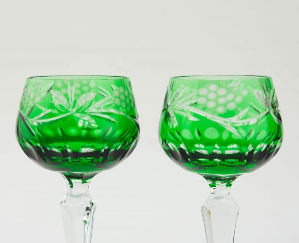 Kristallist roheline veinipokaal