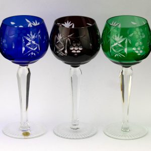 Kristallist värvilised veinipokaalid 3 tk