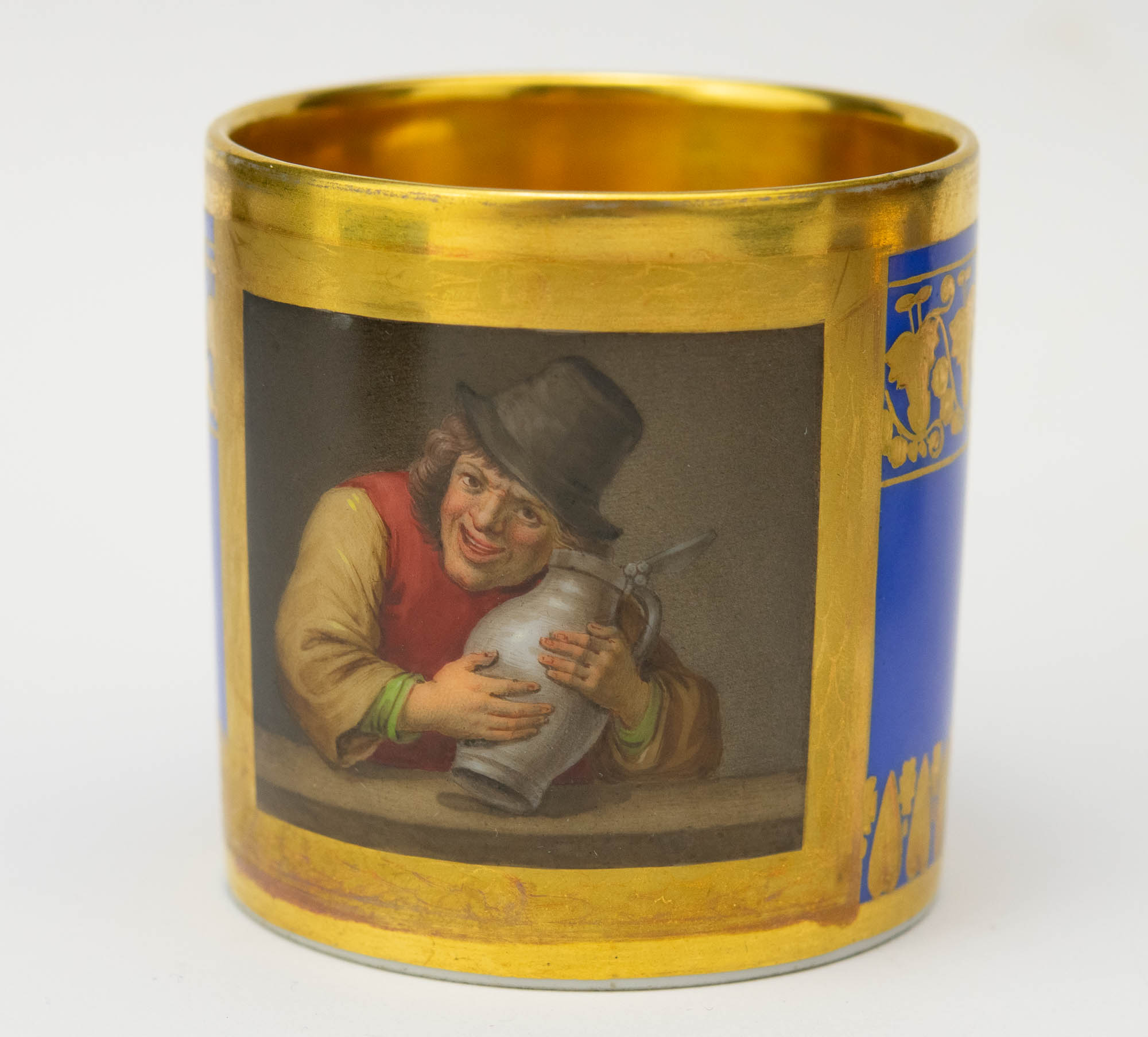 Antiikne tass portselan käsimaalinguga, ampiir (1840) Antiikne tass portselan käsimaalinguga, ampiir (1840)