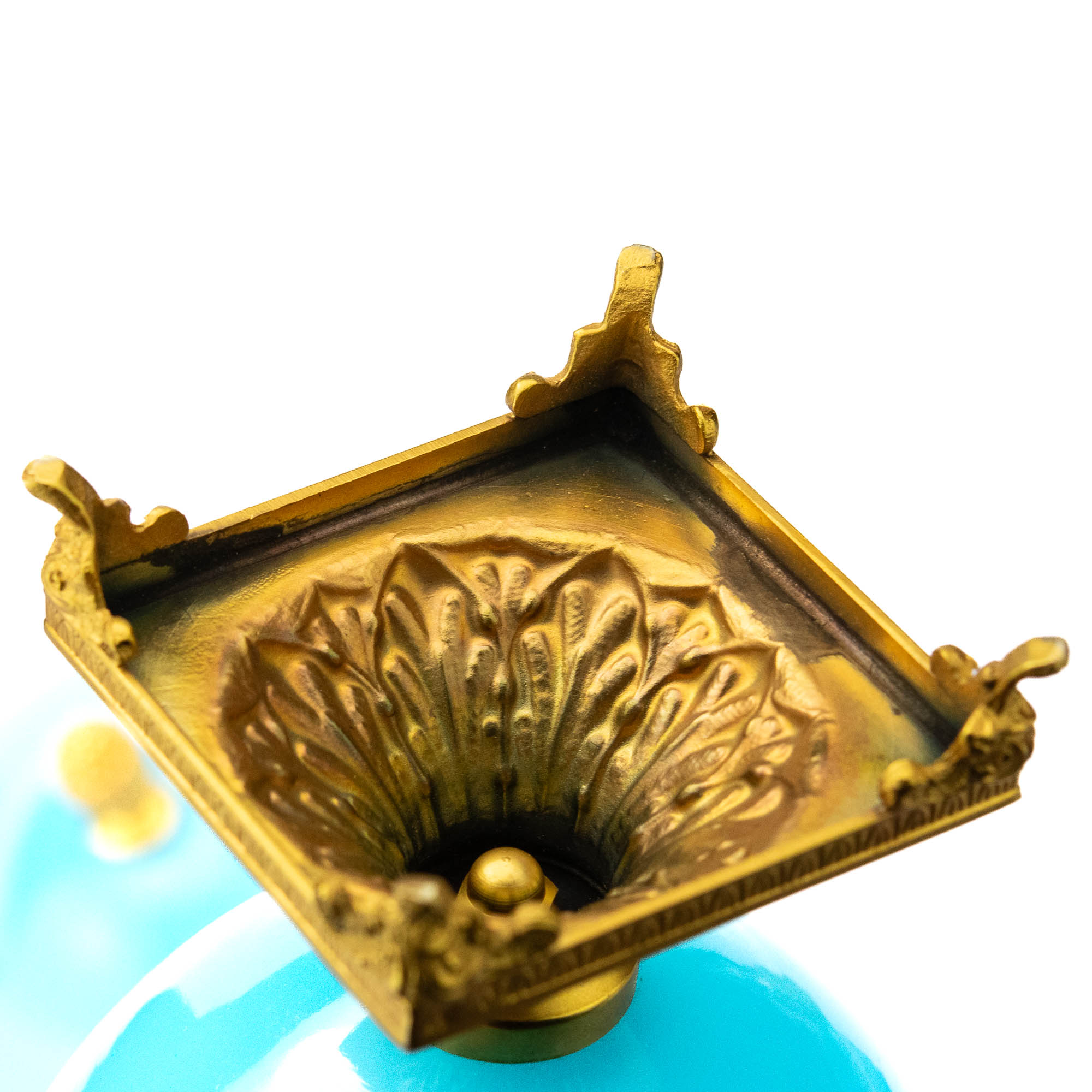 Opaalklaasist toos pronksiga Dessrc.C Opaalklaasist toos pronksiga Dessrc.C