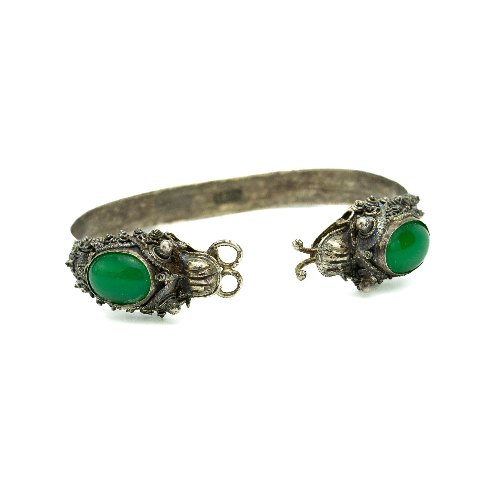 Käevõru roheliste kividega,90 % hõbe Käevõru roheliste kividega,90 % hõbe