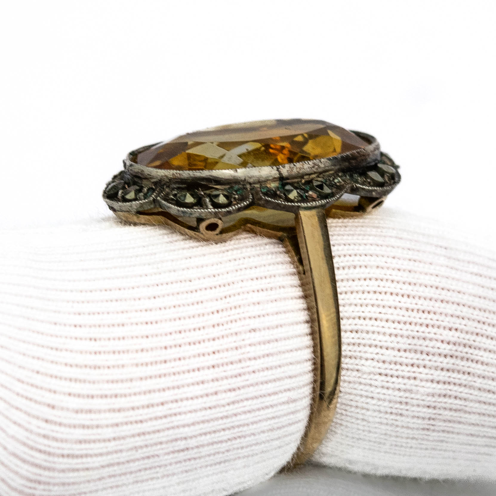 EW sõrmus, 585 kuld kollase kiviga EW sõrmus, 585 kuld kollase kiviga