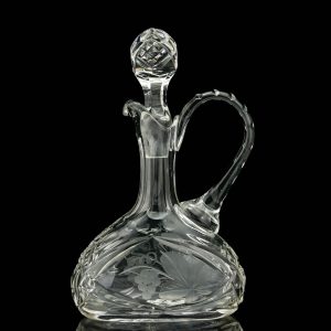 EW aegne väike kristallist sangaga karahvin,Lorup ?BRONEERITUD EW aegne väike kristallist sangaga karahvin,Lorup ?BRONEERITUD