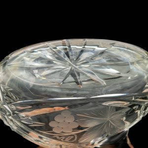 EW aegne väike kristallist sangaga karahvin,Lorup ?BRONEERITUD EW aegne väike kristallist sangaga karahvin,Lorup ?BRONEERITUD