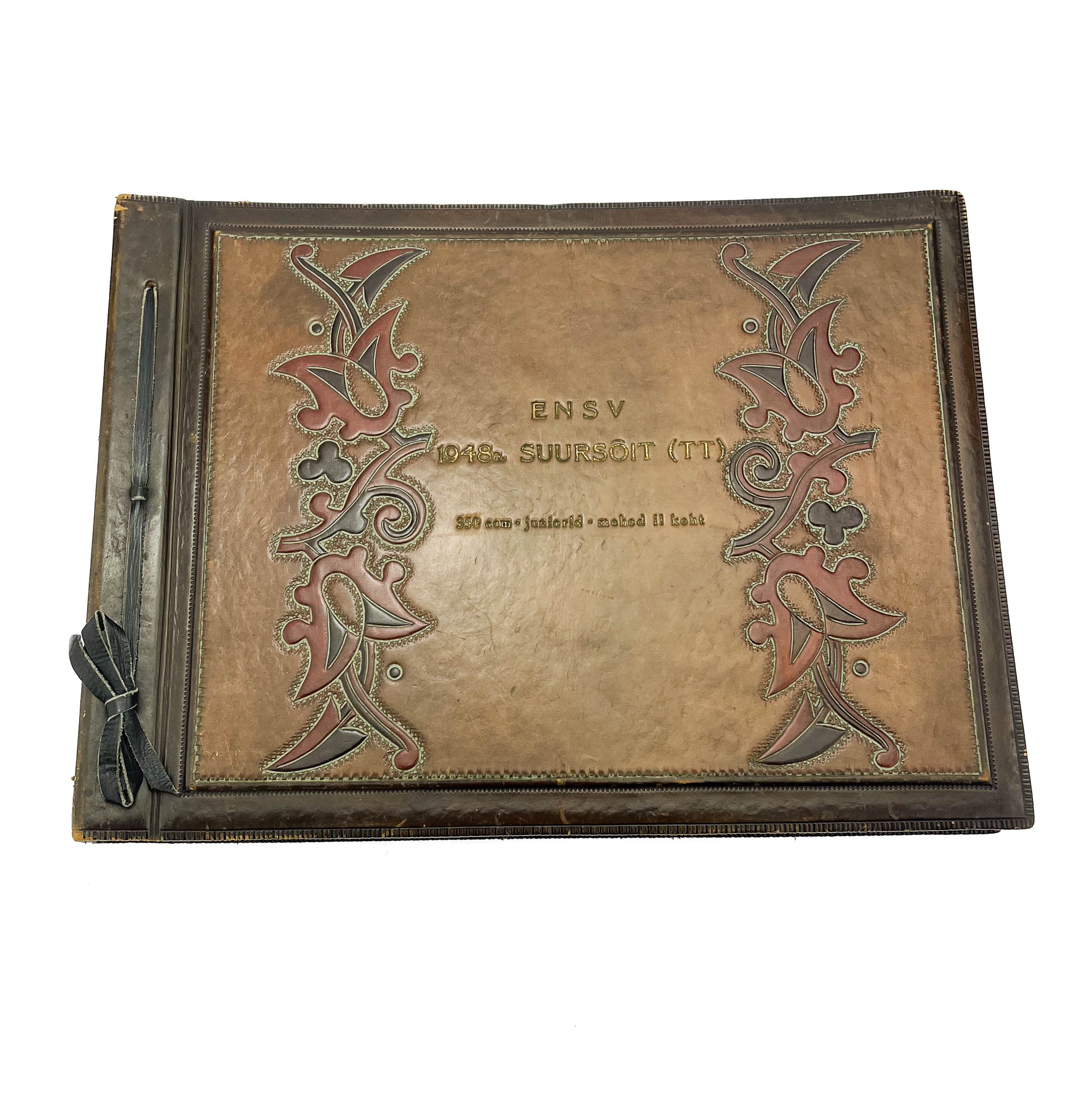 Nahast fotoalbum-ENSV 1948a.SUURSÕIT (TT) 350ccm juuniorid mehed II koht Nahast fotoalbum-ENSV 1948a.SUURSÕIT (TT) 350ccm juuniorid mehed II koht