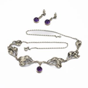 Kaelakee ja kõrvarõngad, hõbe ametüstidega