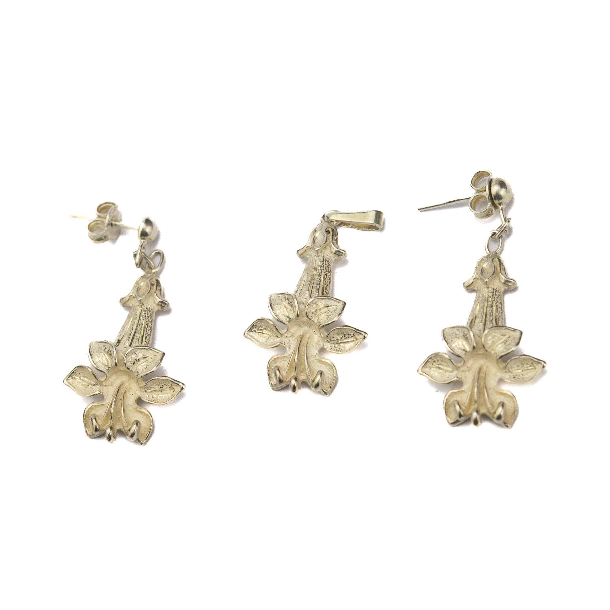 JT ripats ja kõrvarõngad, 925 hõbe JT ripats ja kõrvarõngad, 925 hõbe