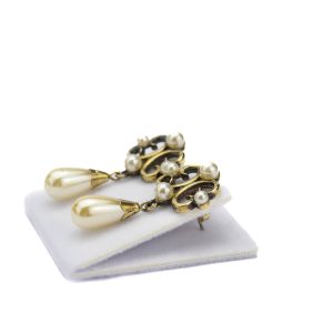 Kõrvarõngad pärliga, metall