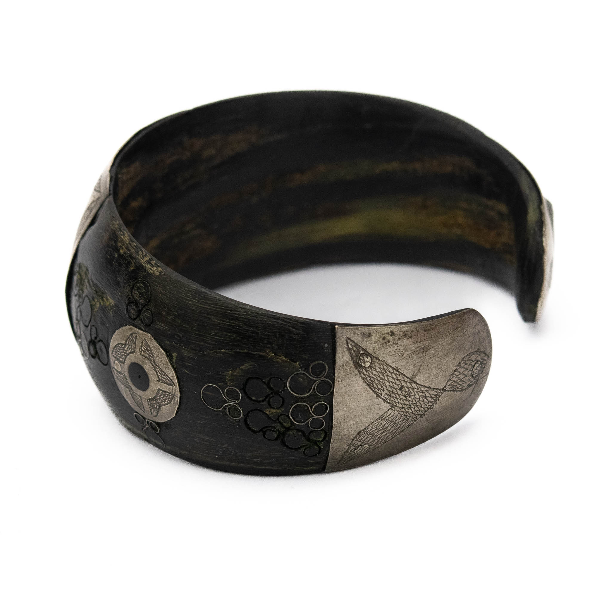 Idamaine käevõru, puit ja hõbe?