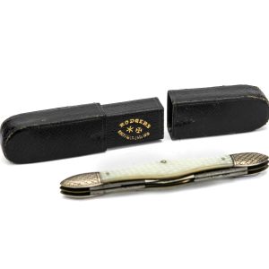 Taskunuga Rodgers, pärlmutter käepide