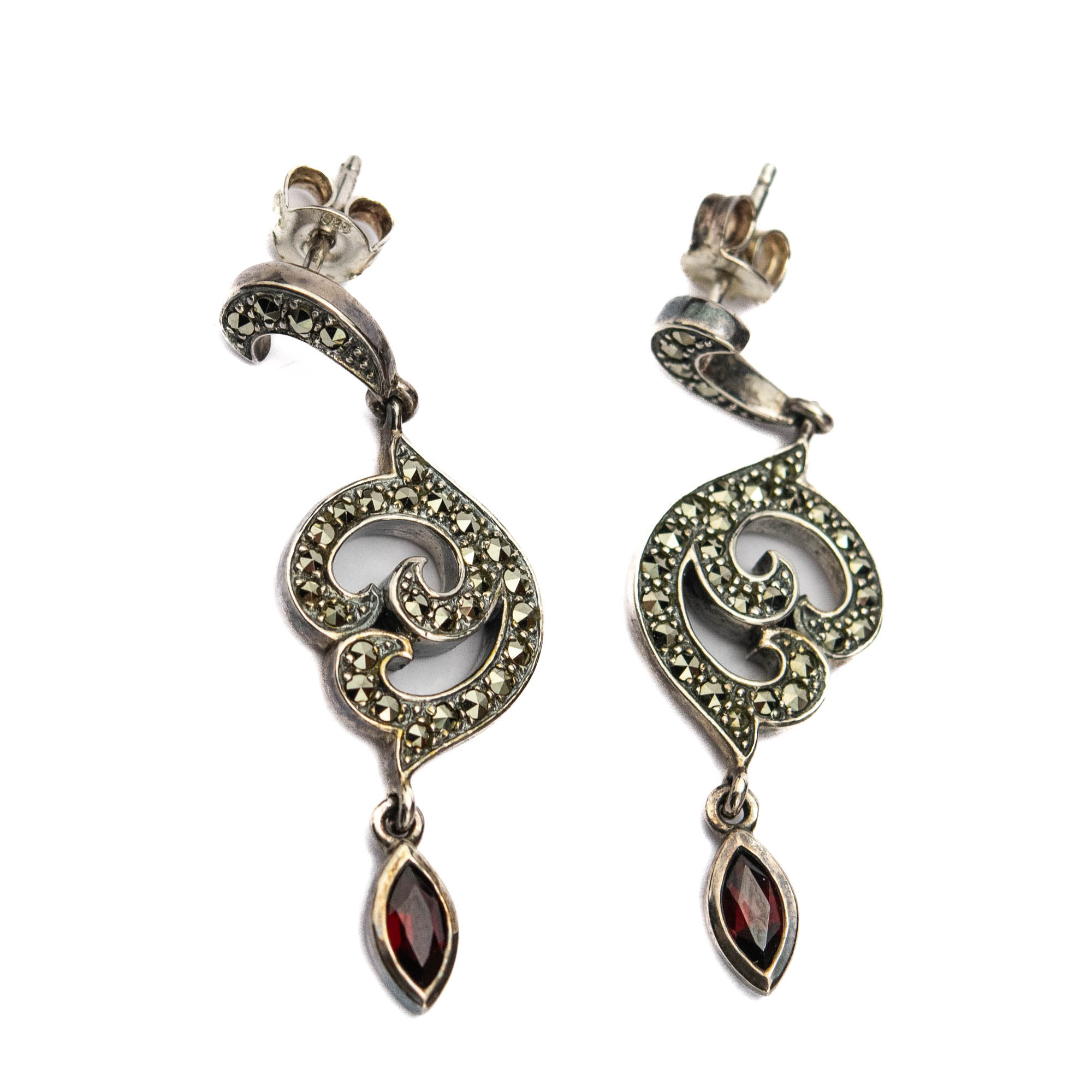 Kõrvarõngad, 925 hõbe markasiidid ja granaadid