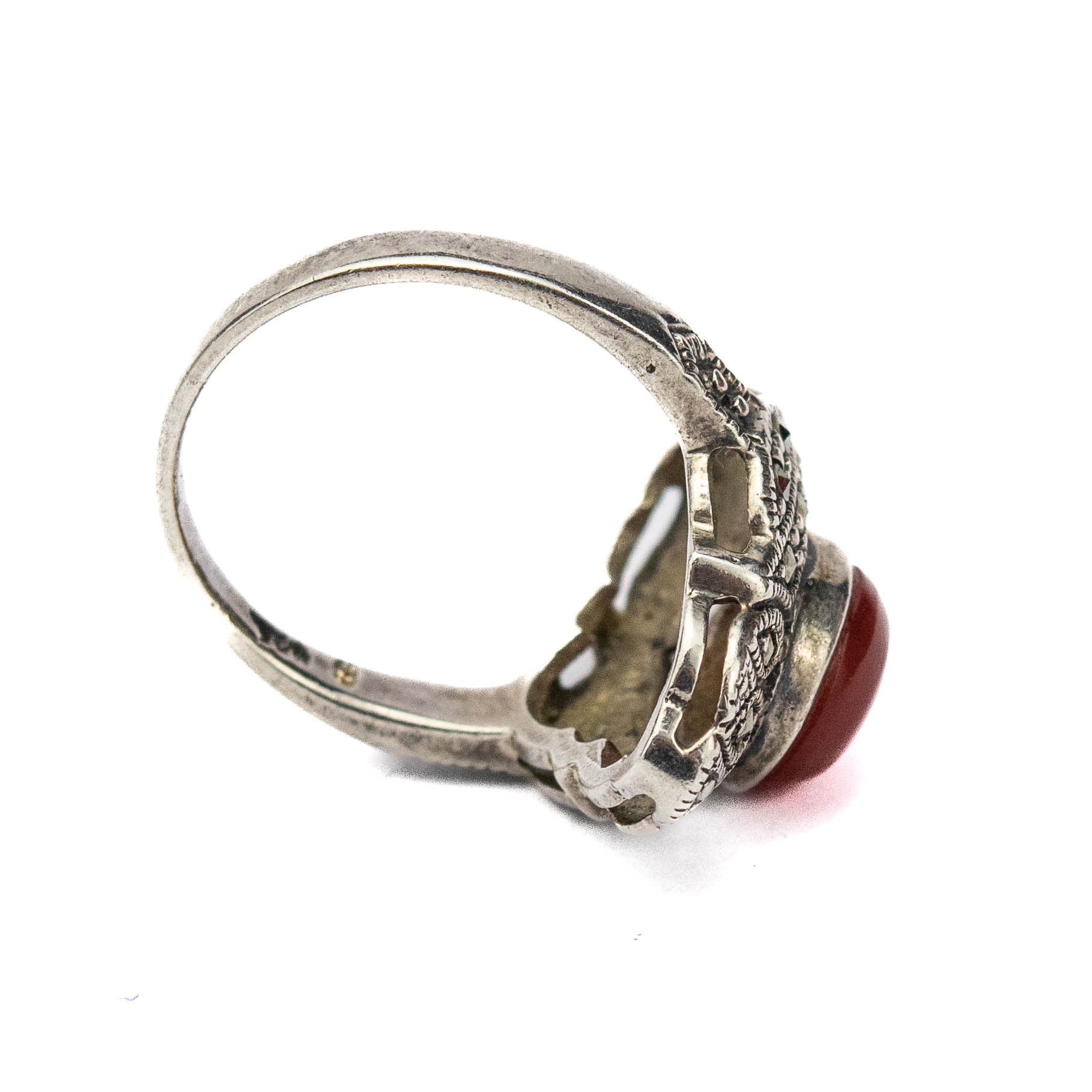 Sõrmus, 925 hõbe ahhaat ja markasiidid Sõrmus, 925 hõbe ahhaat ja markasiidid