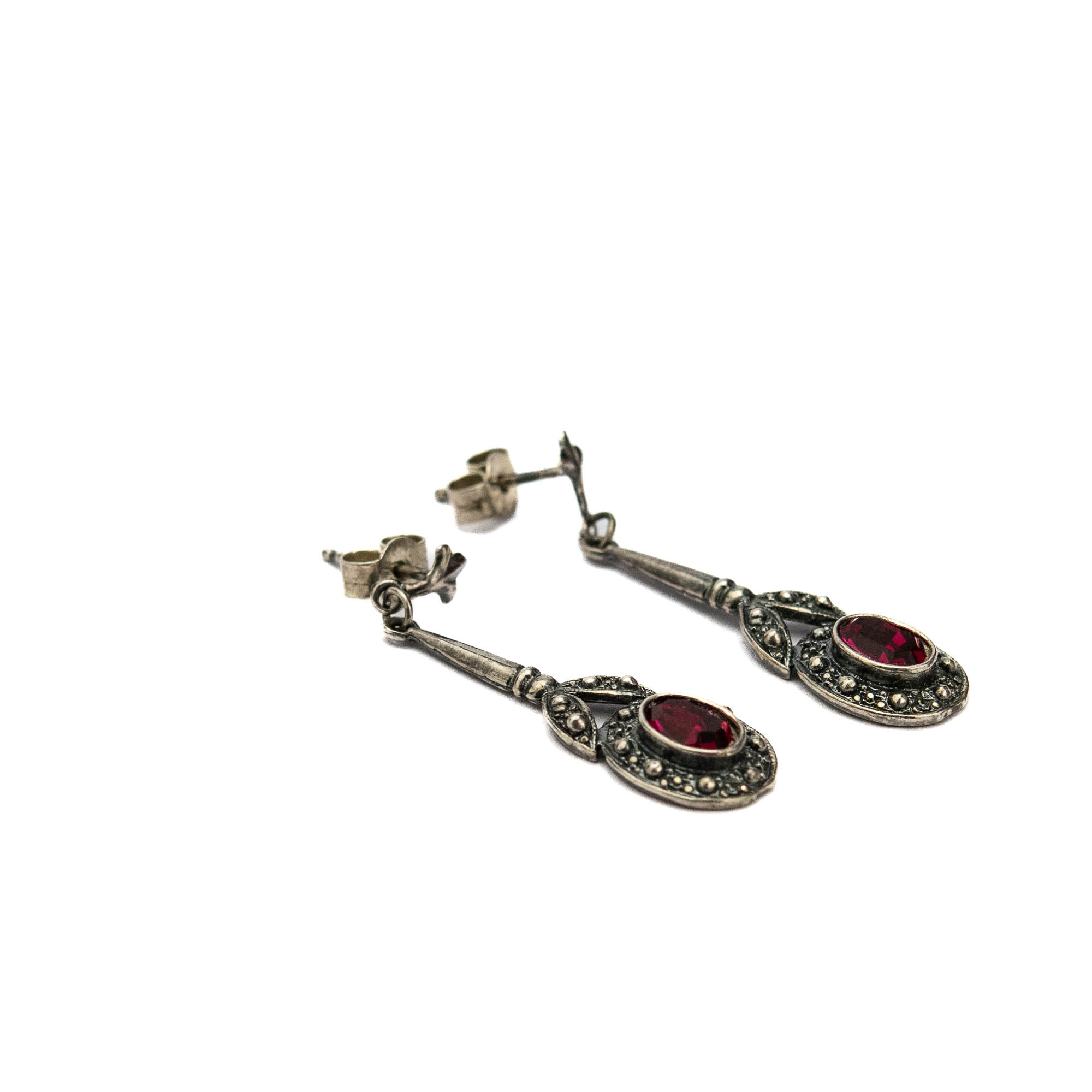 Kõrvarõngad, 925 hõbe punase kiviga
