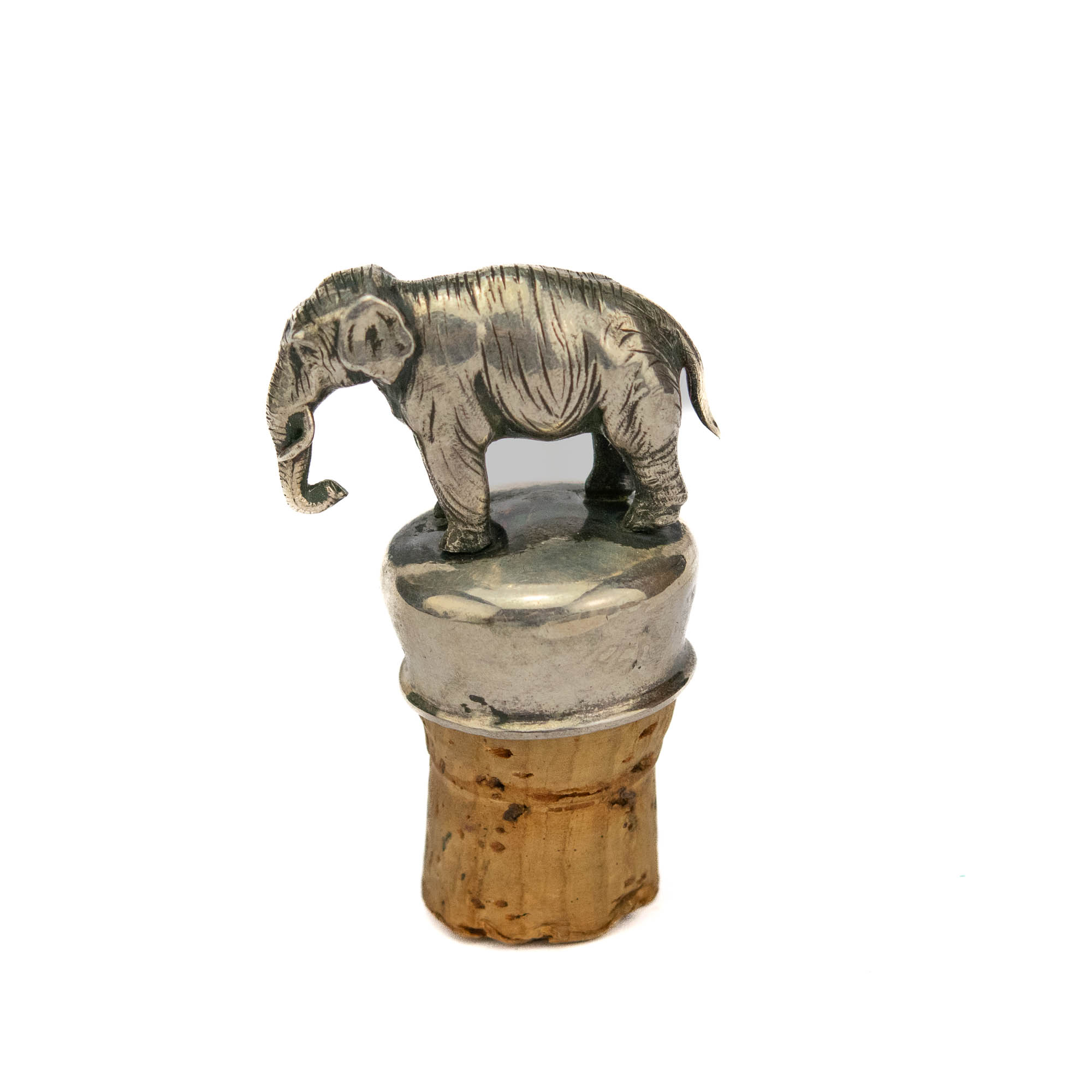 Kork Elevandi kujuga, proovita hõbe