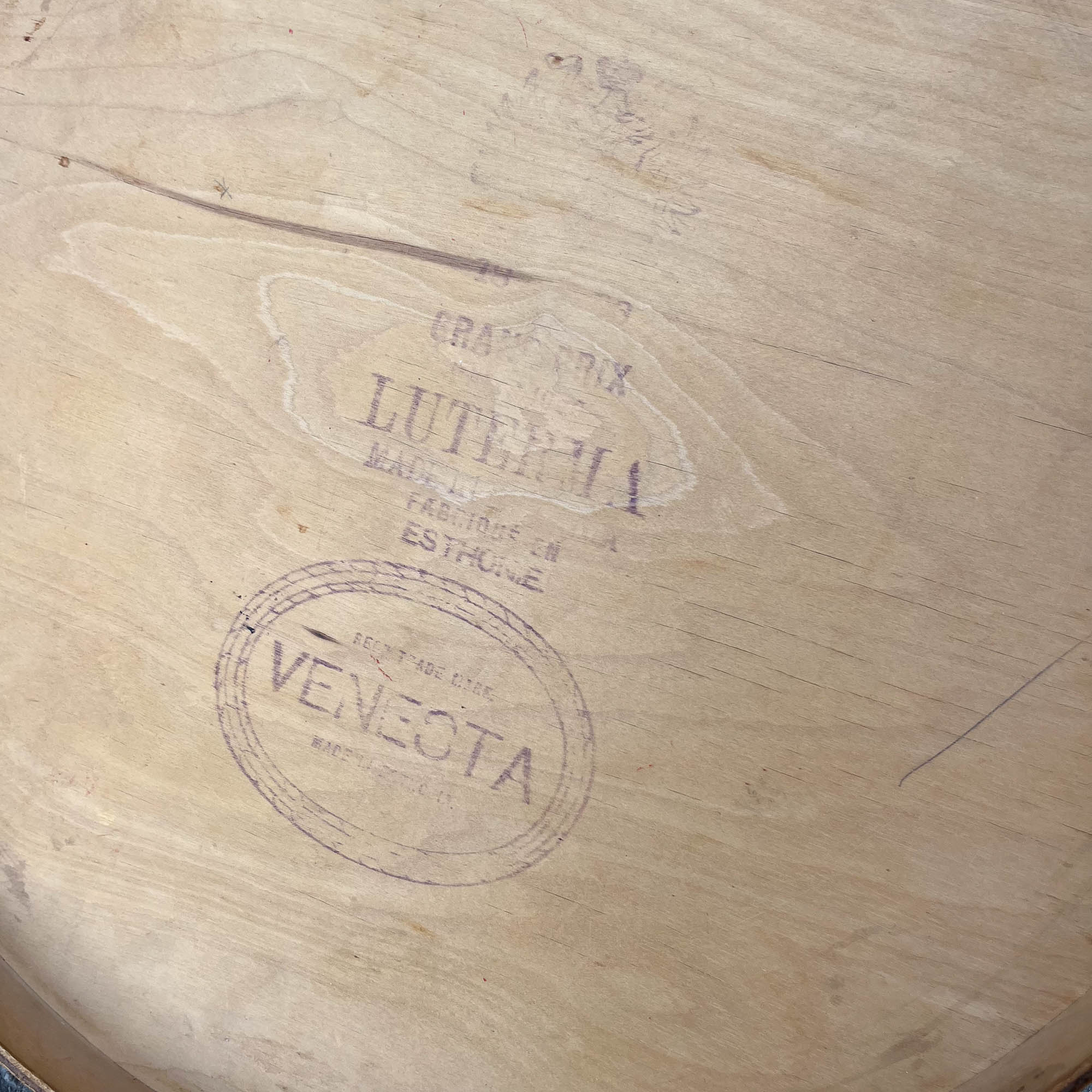 Antiikne Lutheri vabriku Venesta-vineerist kübarakarp,Eesti