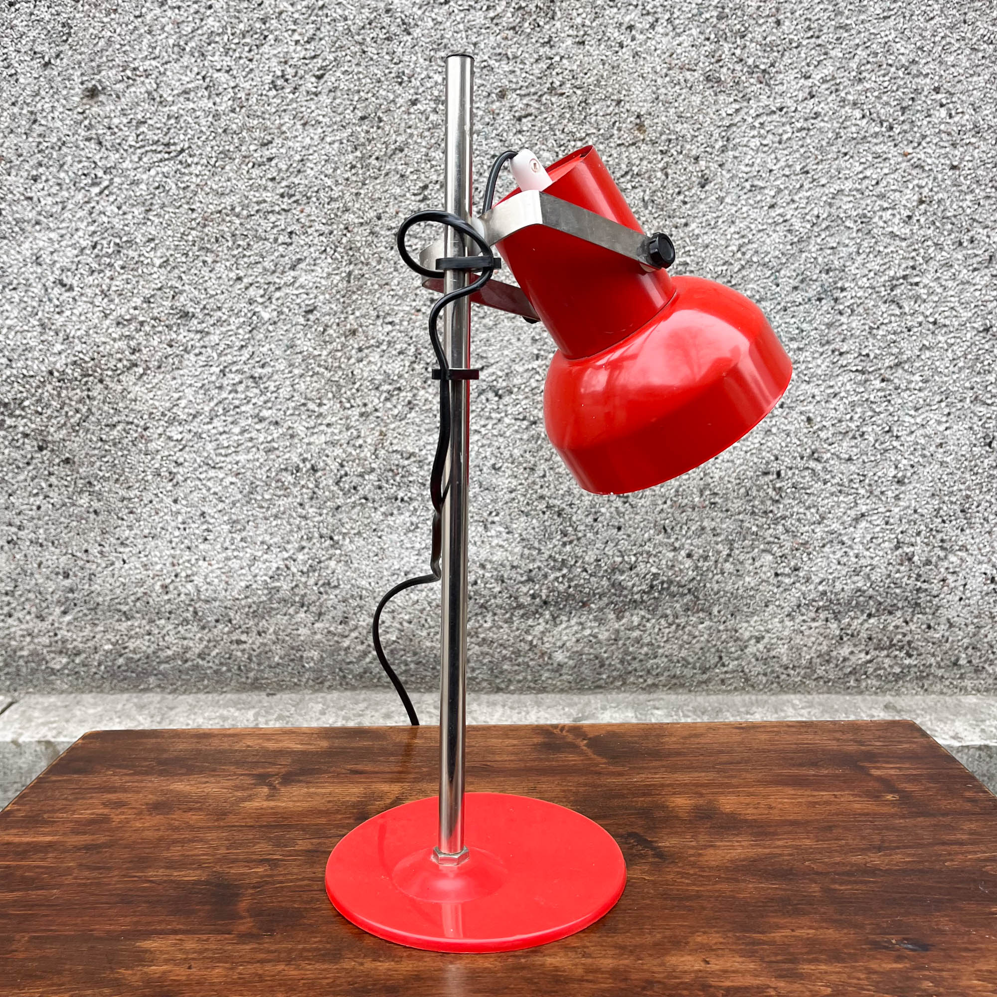 Retro laualamp,punane metallist kuppel