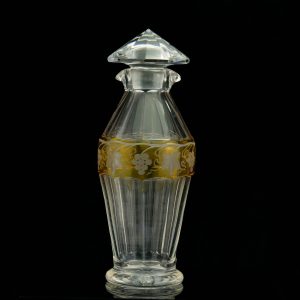 Etsinguga kristallist kokteilikarahvin,vorm 4064,lhv F39 Lorup ? Etsinguga kristallist kokteilikarahvin,vorm 4064,lhv F39 Lorup ?