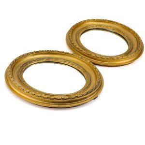 Väiksed seinapeeglid 2 tk