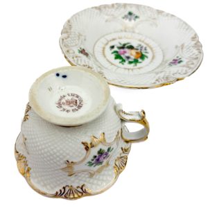 Gardneri tass alustassiga