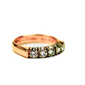 Kuldsõrmus briljantidega, 18K kuld 5 briljandiga = 0,75ct Kuldsõrmus briljantidega, 18K kuld 5 briljandiga = 0,75ct