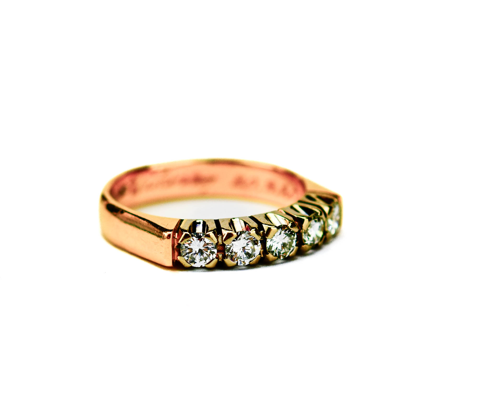 Kuldsõrmus briljantidega, 18K kuld 5 briljandiga = 0,75ct Kuldsõrmus briljantidega, 18K kuld 5 briljandiga = 0,75ct