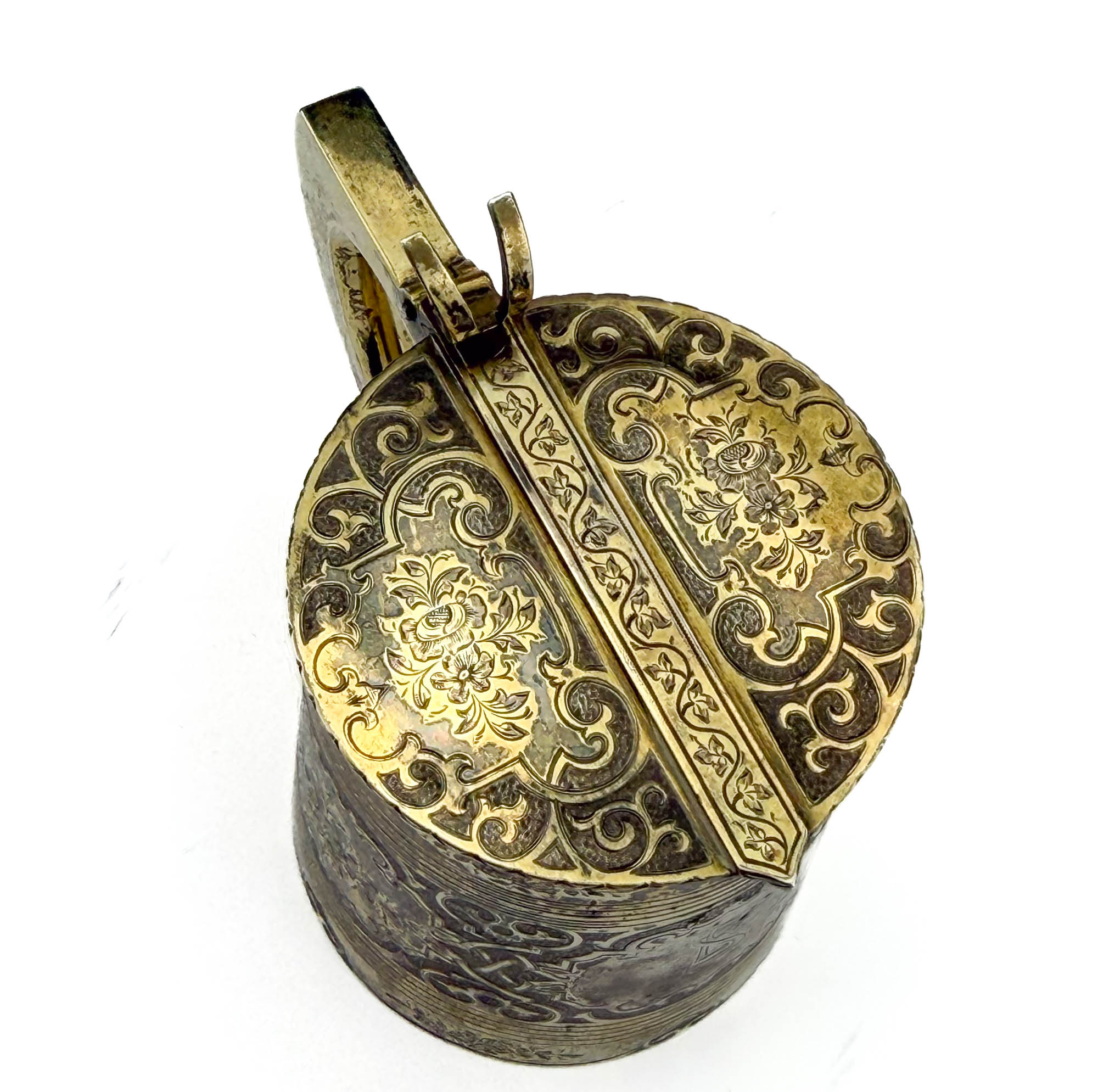 Õllekapp, 84 hõbe 1861 Peterburg I.W. Õllekapp, 84 hõbe 1861 Peterburg I.W.