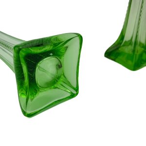 Juugend rohelisest klaasist vaasid 2 tk Juugend rohelisest klaasist vaasid 2 tk