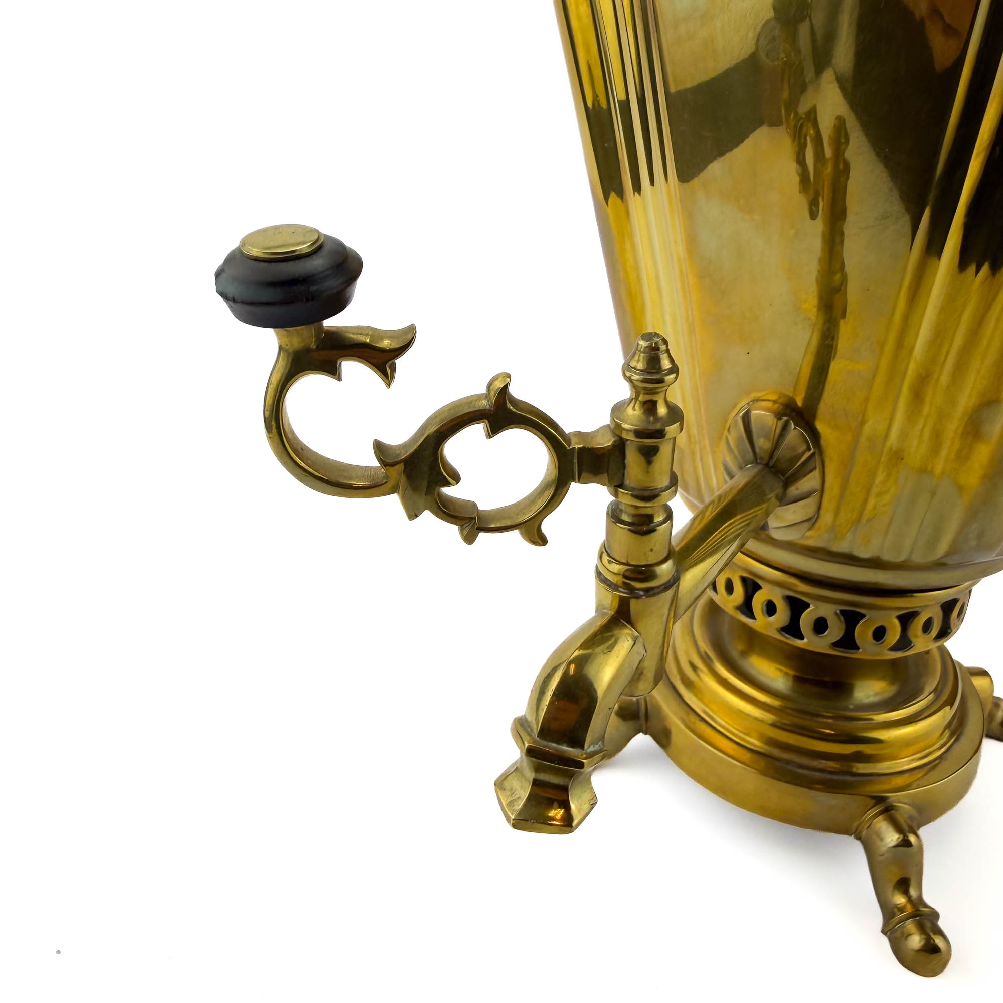 Antiikne samovar-Товар.Торг.Дома Бр.Шемариных,Tuula- Тула Venemaa Antiikne samovar-Товар.Торг.Дома Бр.Шемариных,Tuula- Тула Venemaa